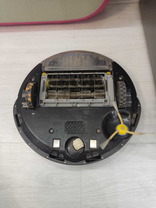 Прахосмукачка робот Roomba