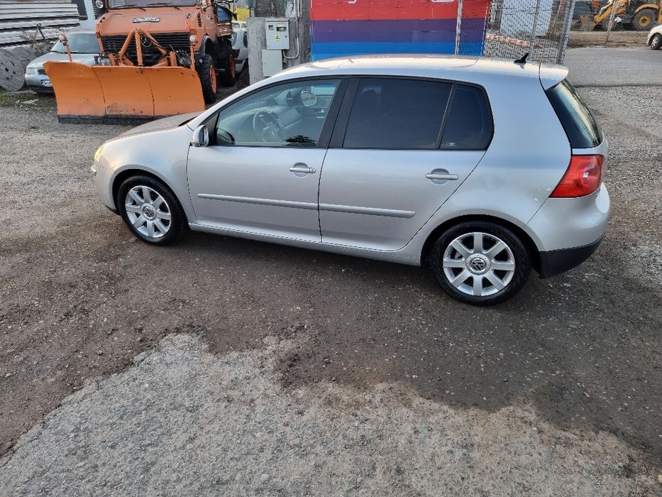 Volkswagen Golf V an 2005 1.4i         1099 euro!