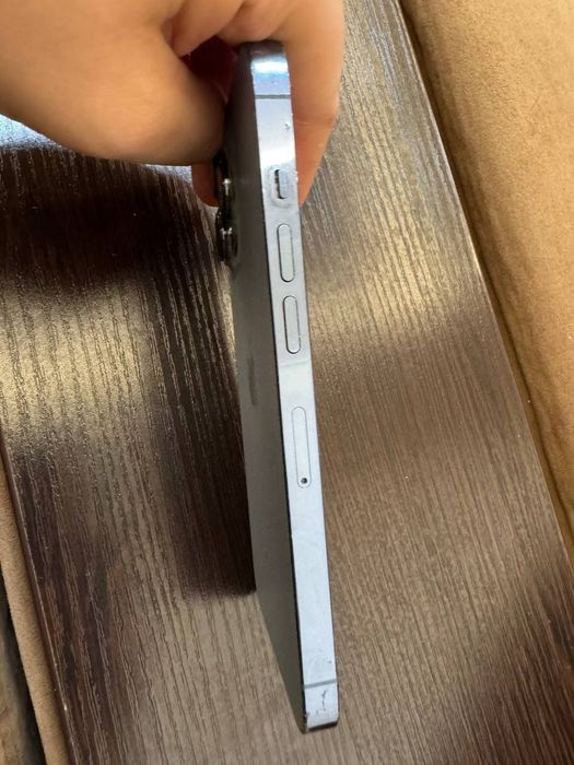 iPhone 13pro sotiladi 128 talik