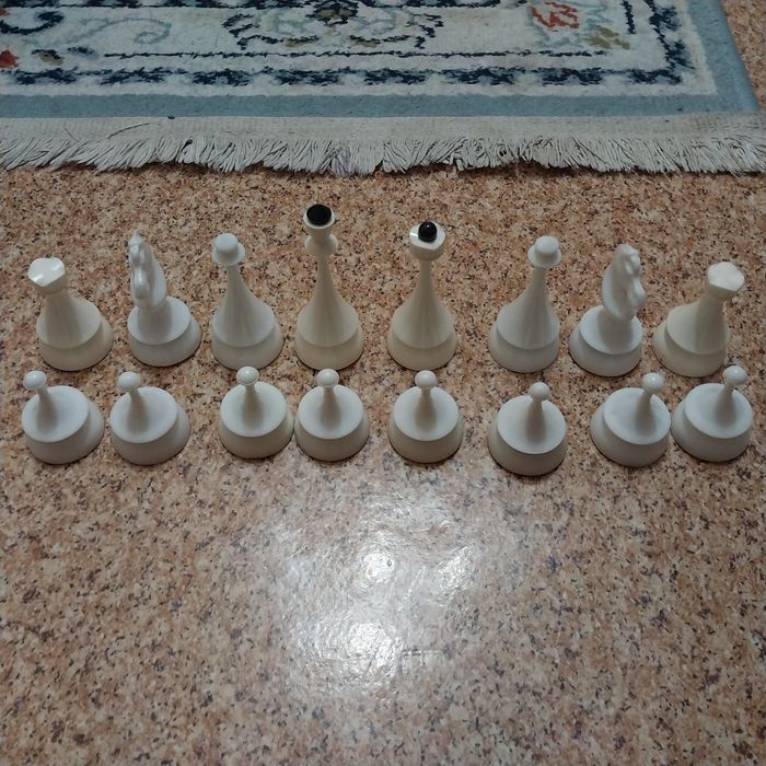 Продам шахматные фигуры