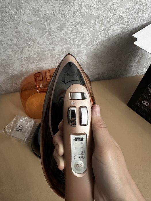 Беспроводной утюг