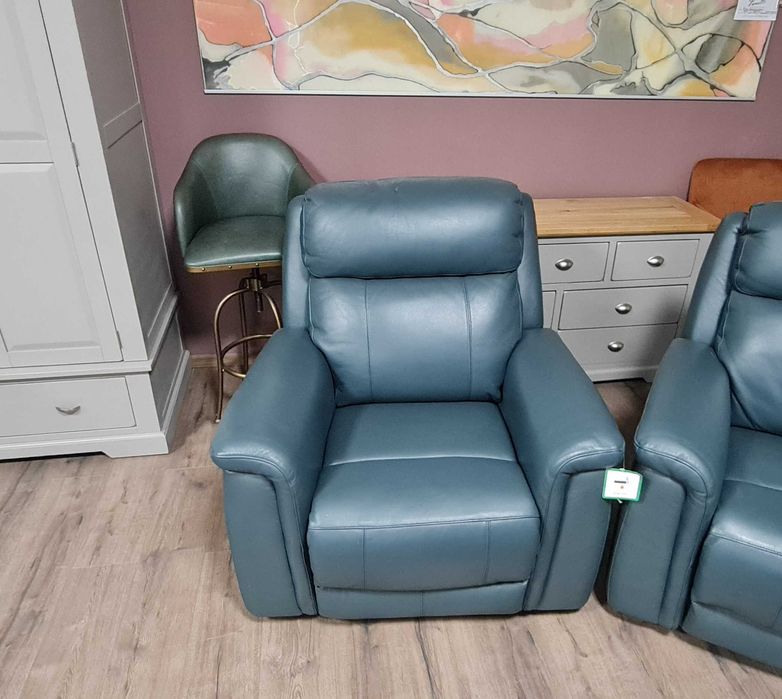 Тюркоазено син кожен комплект - диван тройка и два фотьойла La-z-boy