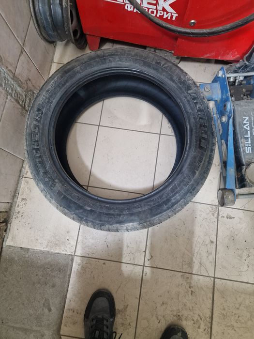 Продам резину 245/50/20