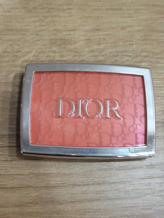 Оригинален  нов, руж Dior!