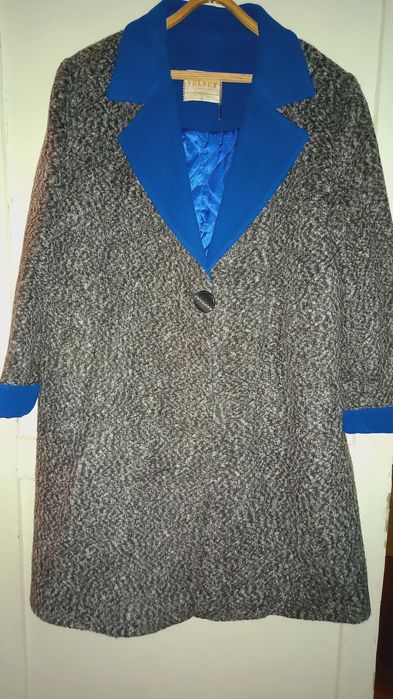 Пальто сотилади palto sotiladi .продаётся Пальто больших размером