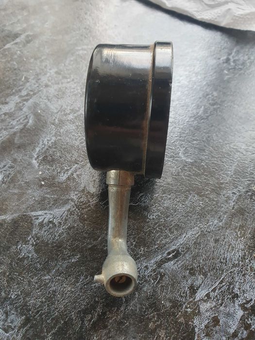 Монометр давления шин.