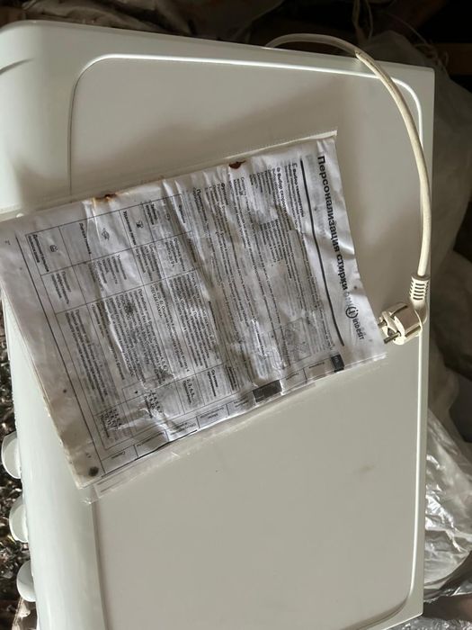 Продам стиральную автомат машину Indesit