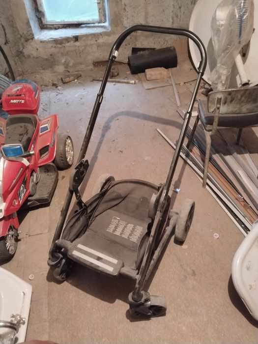 Коляска многофункциональная