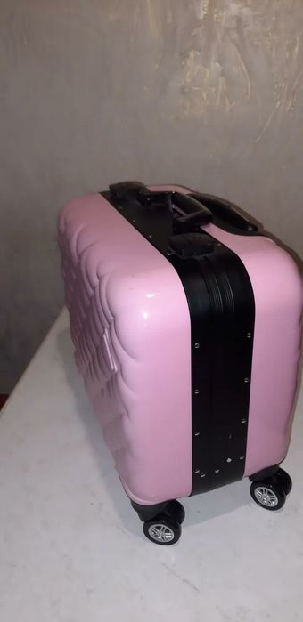 Чемодан для косметики