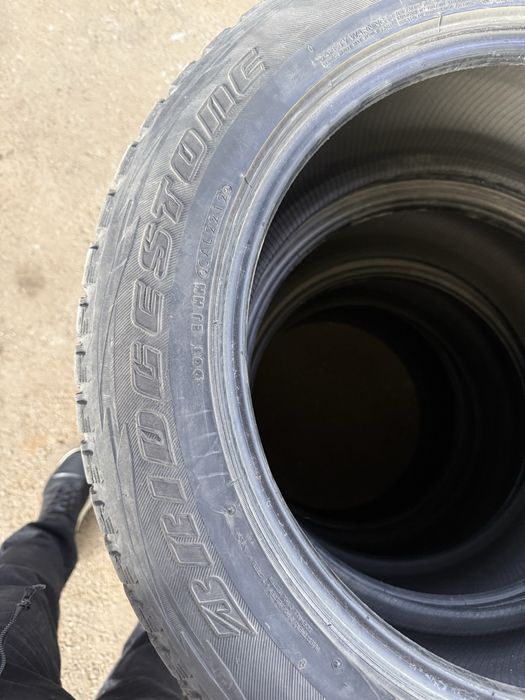 Продам резину BRIDGESTONE 245/55R19