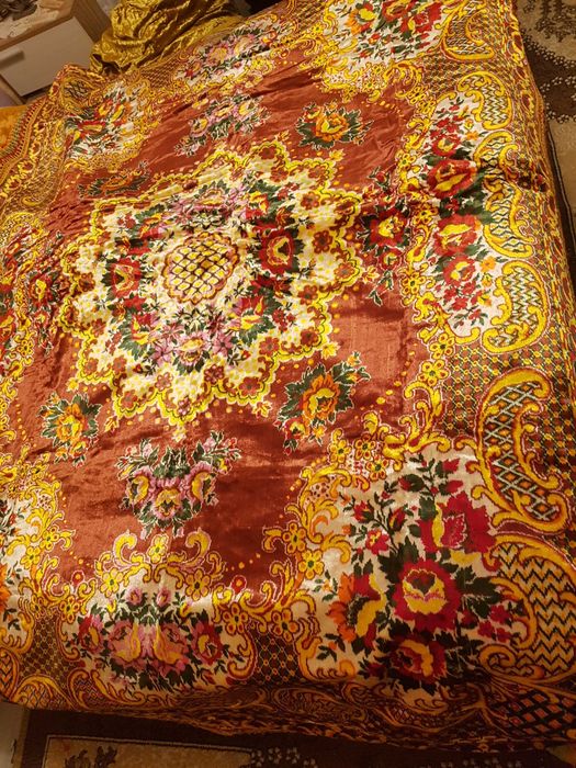 Винтидж антични плюшени покривки - изключително запазени!