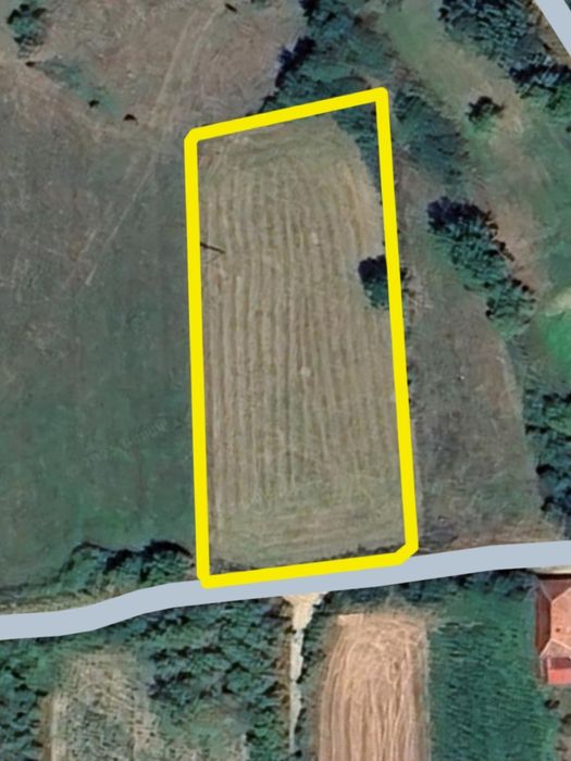 Teren intravilan de vânzare