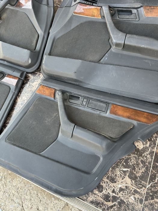 Дверные карты - обшивки BMW E34