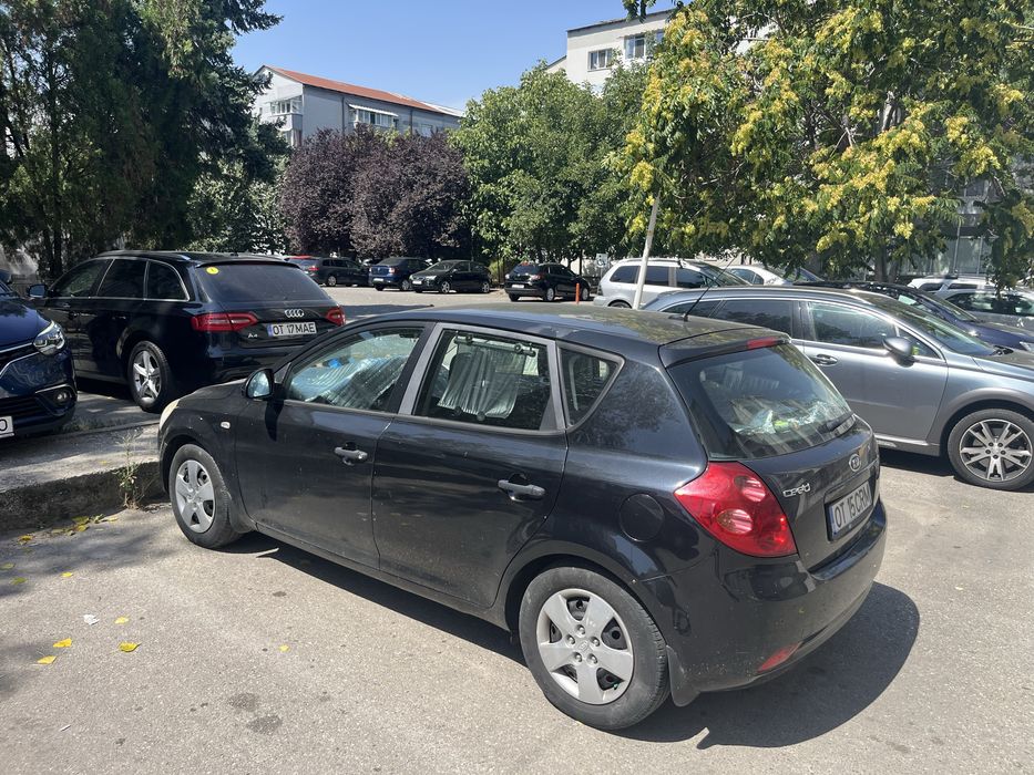 Kia Ceed 2008 – 1.6 – 3000 € negociabil