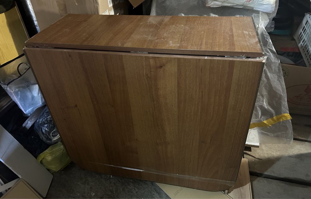 Продам стол книжка