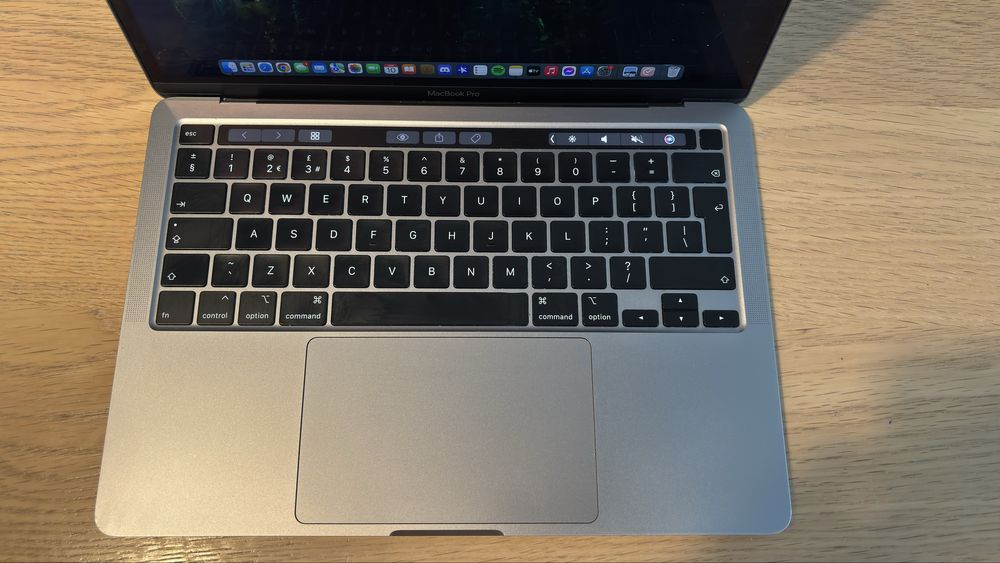 MacBook Pro 13” (2020, Intel)