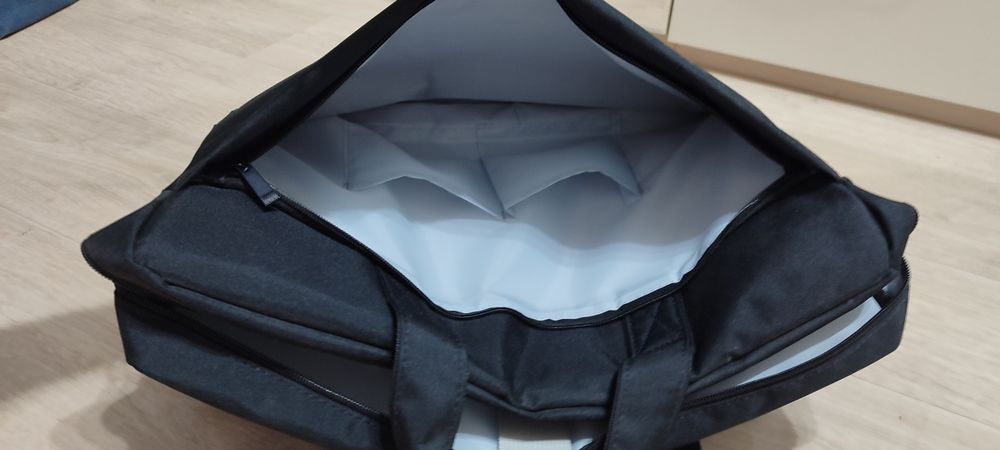 Продам новую сумку для ноутбука.