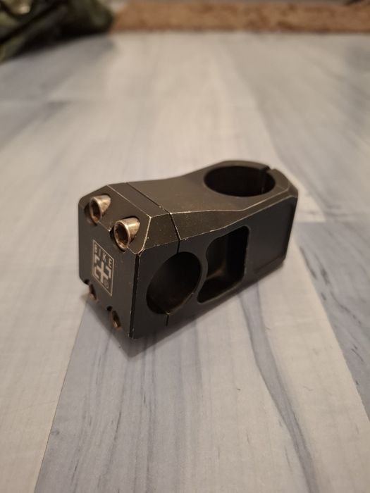 Pipă ghidon BIKE+, 1 1/8", aluminiu negru