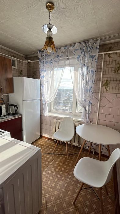 2 х комнатная квартира Новосторйка