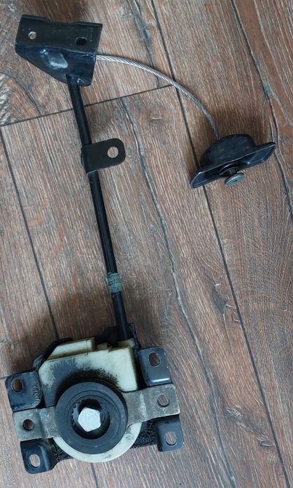 Подъёмник запасного колеса