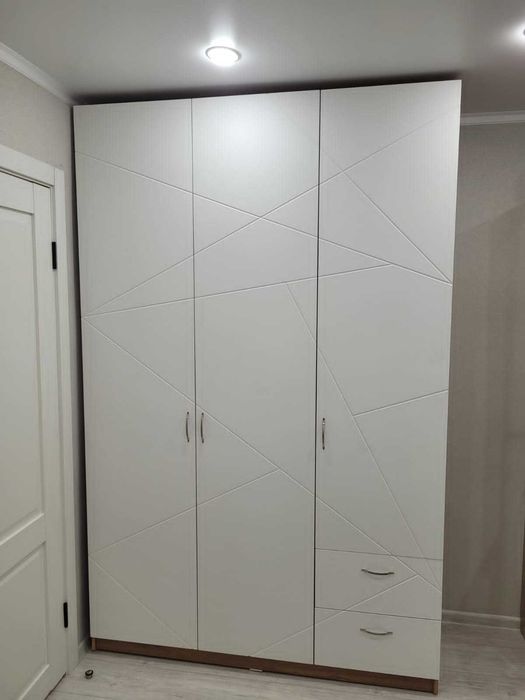 Продам шкафы новые