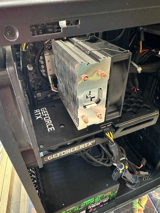 Компютър ASUS конфигурация