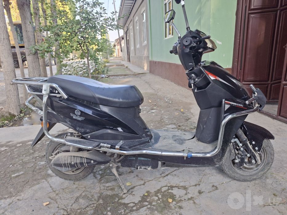 Скутер.  Матор 1600W Акумулятор 12V 32A/h 1920W