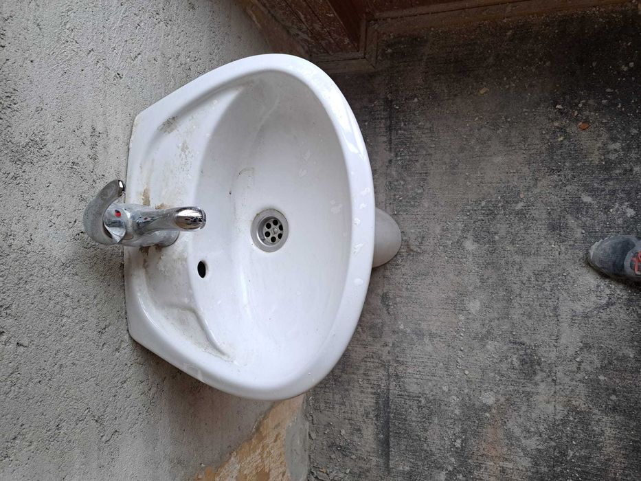 Chiuveta Lavoar baie Mondial vase WC freestanding cu rezervor si capac