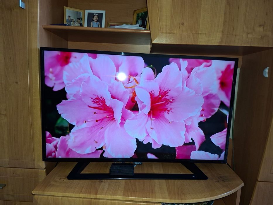 Телевизор Philips 109 см 43 дюйма