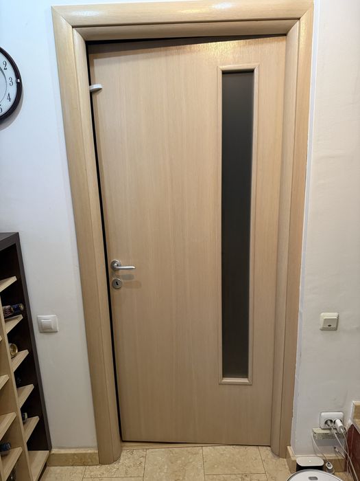 Vand usi de interior
