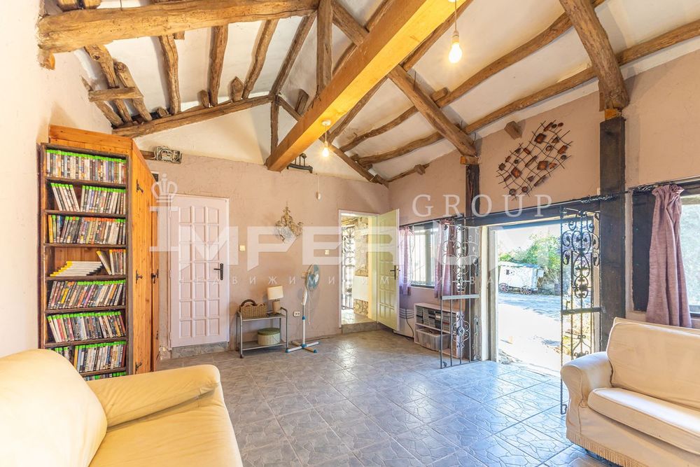 Продава се Къща в с. Изгрев, Област Варна - 220 кв.м за 796 €/кв.м - Снимка #11