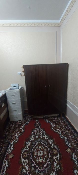 Uy mebelari sotiladi