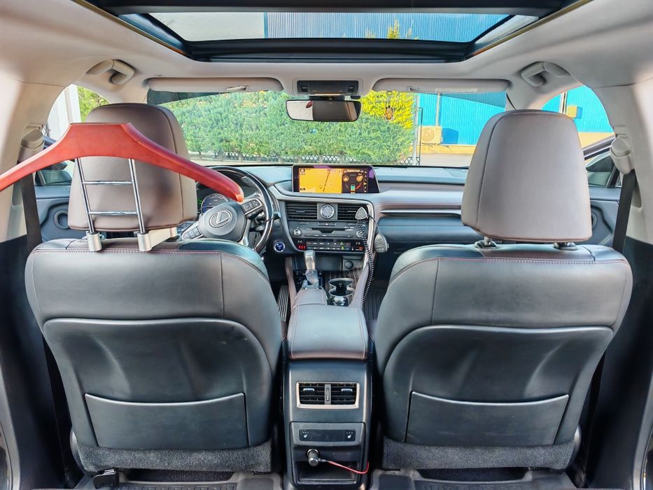 Vând/schimb cu 8+1 Lexus RX 450 Hybrid
