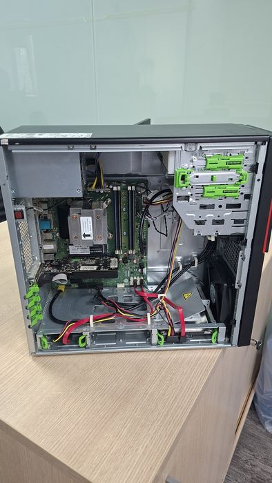 Продам Сервер Fujitsu