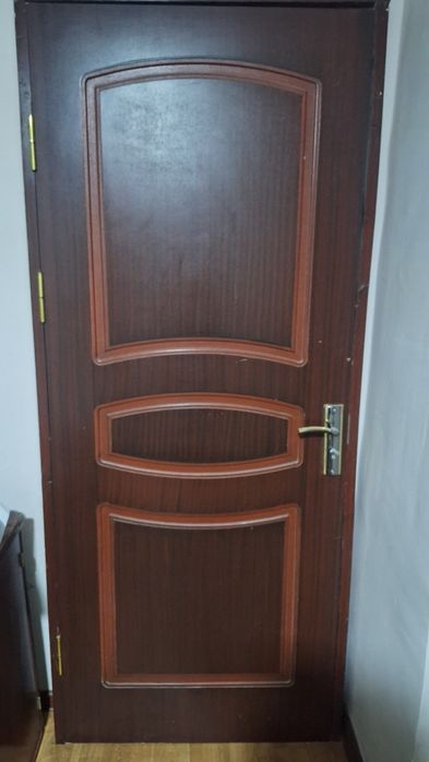 Eshik Sotiladi. Kelishamiz