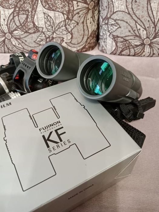 Отличный, современный бинокль!