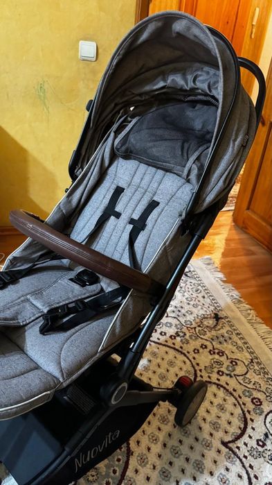 Коляска удобная Nuovita