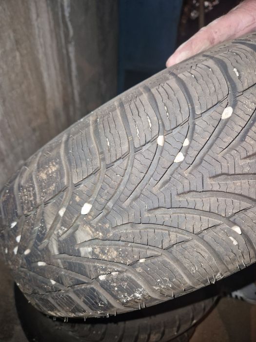 4 Anvelope iarna  cu jante de tabla