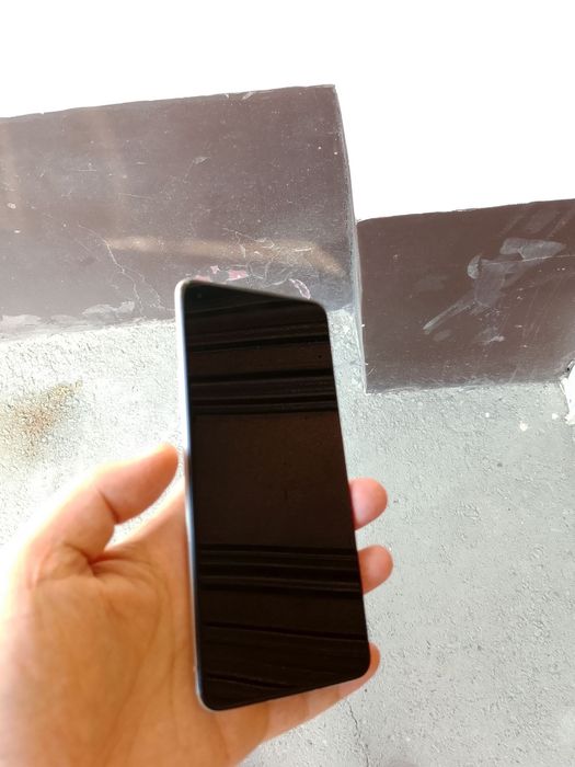 One plus 8 t 12-256 gb
