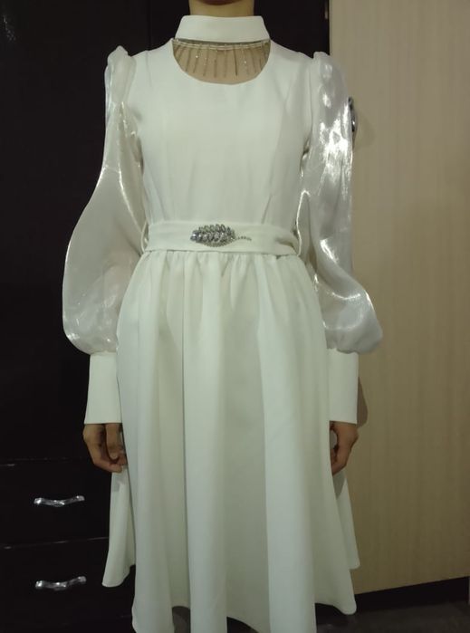 Платья продам  новая