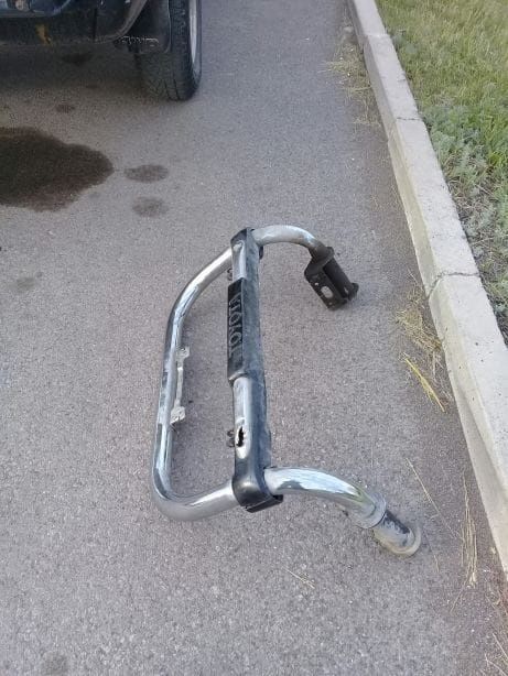 Продам кенгурятник Toyota Surf