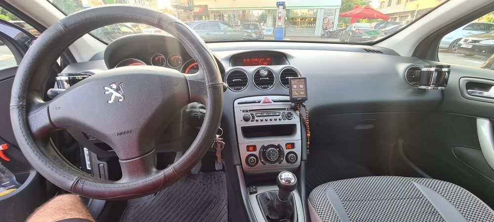 Vand peugeot 308 GPL euro 5 schimb cu MCV 7 locuri