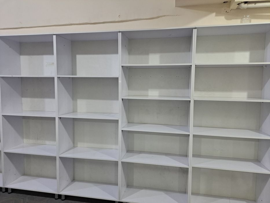 Савдо дукони учун комплект мебеллар туплами.