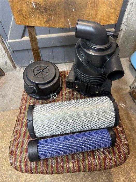 Въздушен филтър кутия - Perkins , John Deere , Yanmar , Kubota , JCB.