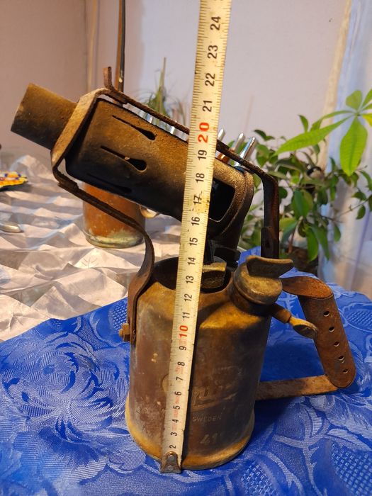 Стара Шведска бензинова горелка и масльонка