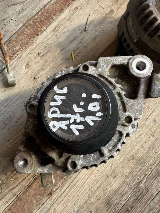 динамо за Toyota Yaris 2017г. 1.0i