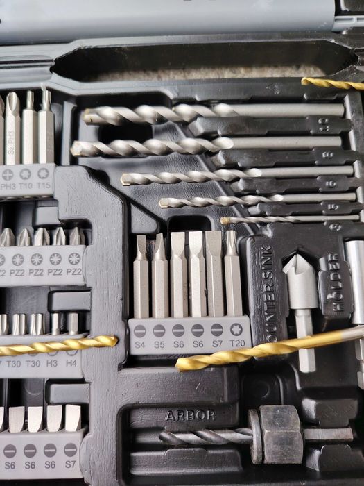 Комплект свредла и битове Boxer