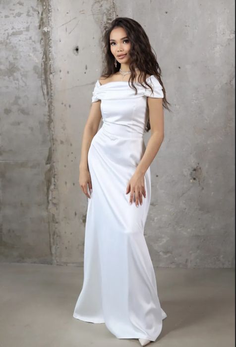 Продам белое платье