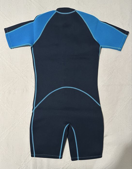 Продается НОВЫЙ гидрокостюм для мальчиков