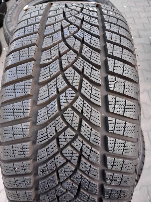 205 40 18  Anvelope iarna Pirelli GoodYear